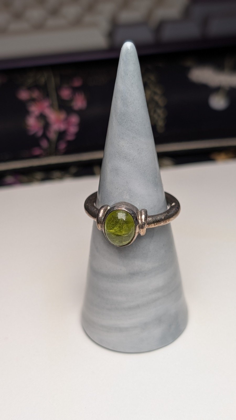Vintage Sterling Silver Green Peridot Gemstone Ring | Size Q | 925 Silver - Image 3