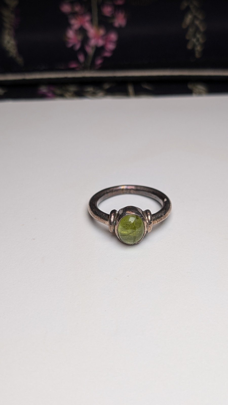 Vintage Sterling Silver Green Peridot Gemstone Ring | Size Q | 925 Silver - Image 5