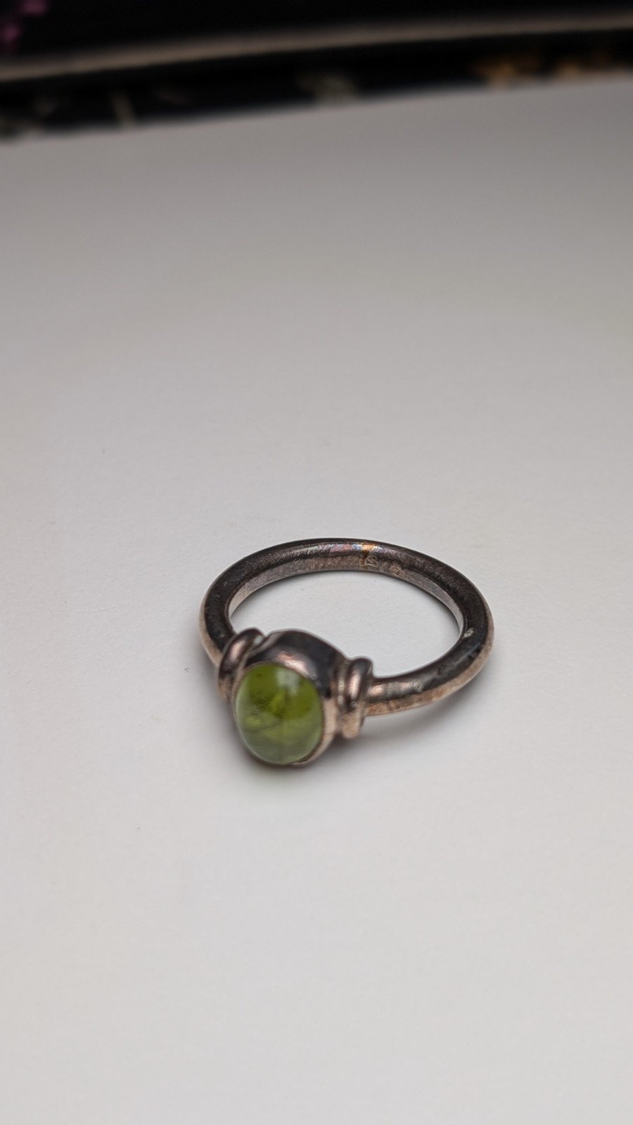 Vintage Sterling Silver Green Peridot Gemstone Ring | Size Q | 925 Silver - Image 6