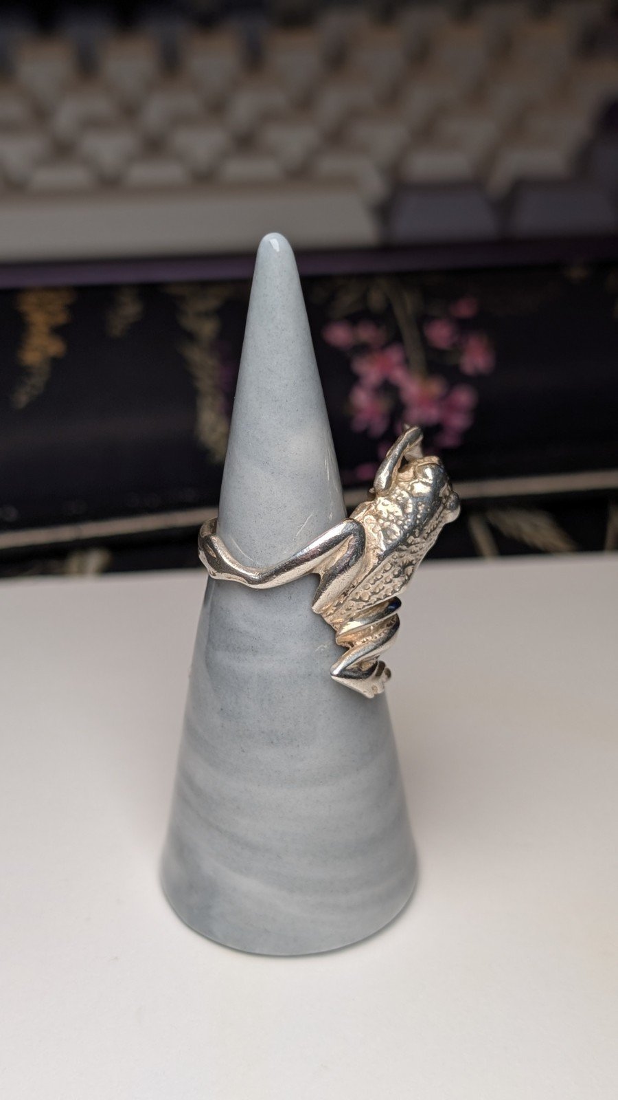Vintage Sterling Silver Large Frog Ring | Size K | 925 Silver - Image 3