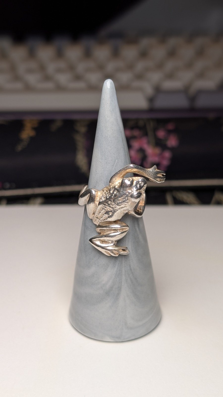 Vintage Sterling Silver Large Frog Ring | Size K | 925 Silver - Image 7