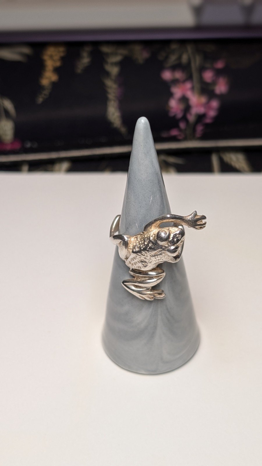 Vintage Sterling Silver Large Frog Ring | Size K | 925 Silver - Image 8