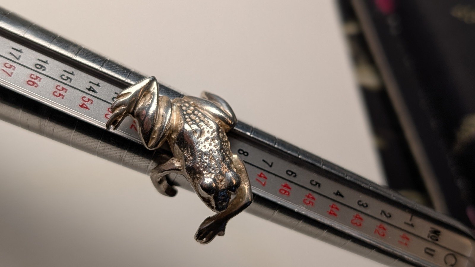 Vintage Sterling Silver Large Frog Ring | Size K | 925 Silver - Image 12