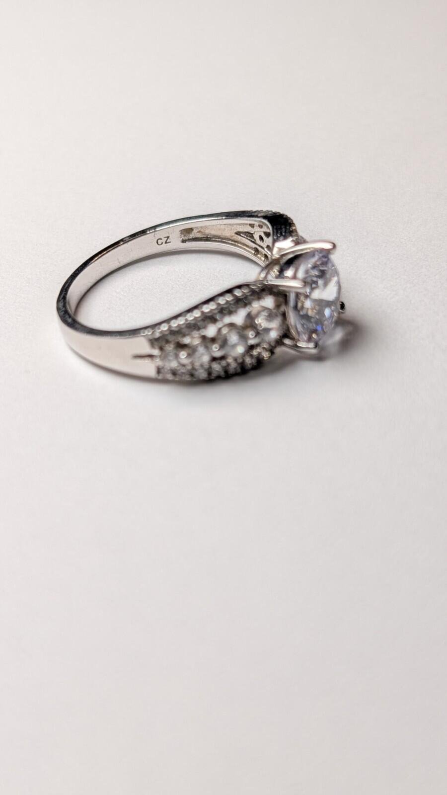 Vintage Sterling Silver Cluster Clear Gemstone Ring | Size Q 1/2 | 925 Silver - Image 4