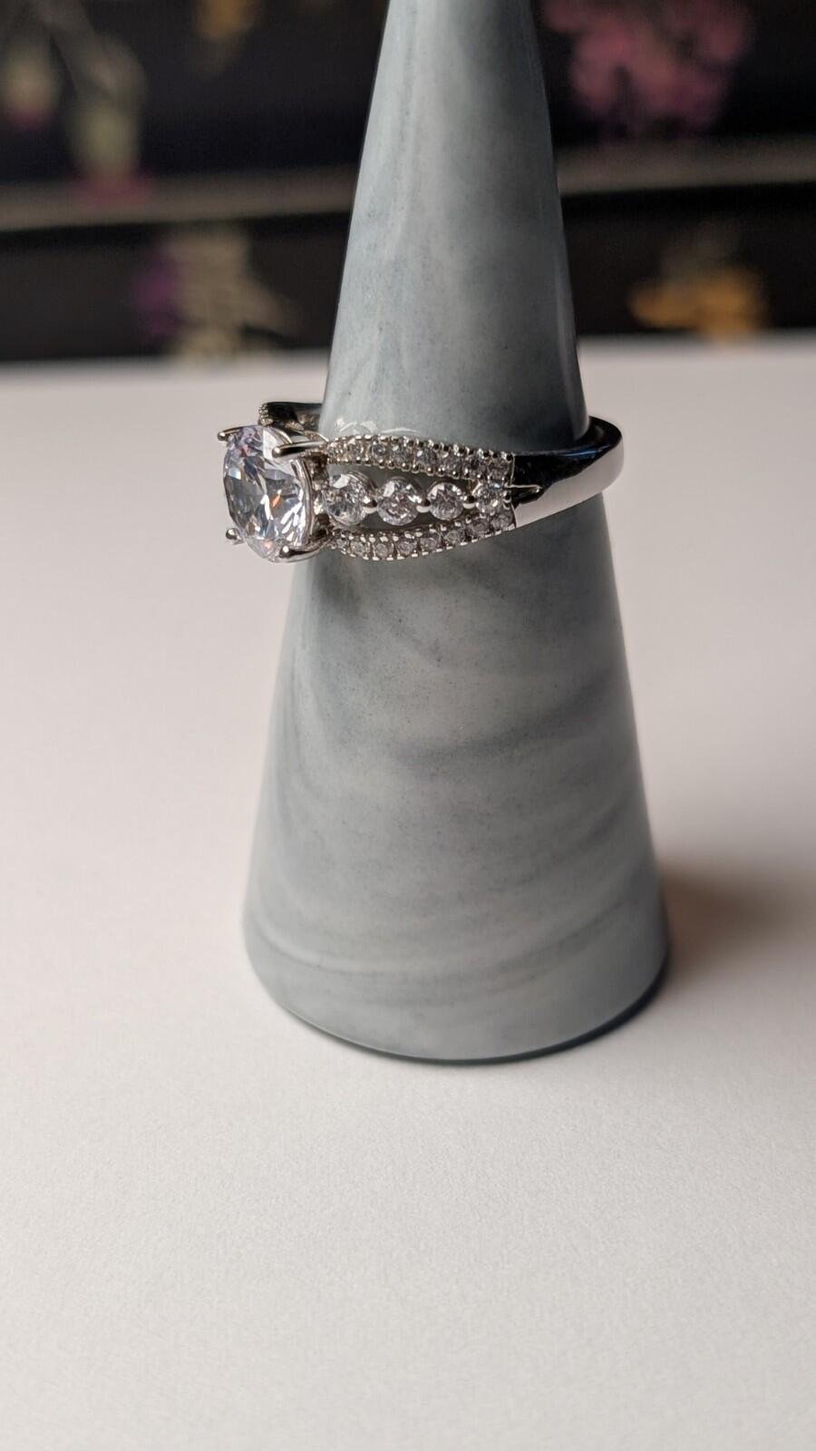 Vintage Sterling Silver Cluster Clear Gemstone Ring | Size Q 1/2 | 925 Silver - Image 5