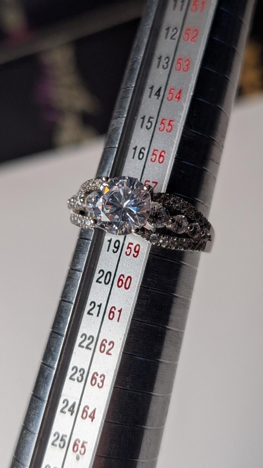Vintage Sterling Silver Cluster Clear Gemstone Ring | Size Q 1/2 | 925 Silver - Image 7