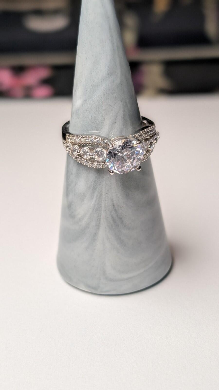 Vintage Sterling Silver Cluster Clear Gemstone Ring | Size Q 1/2 | 925 Silver - Image 9