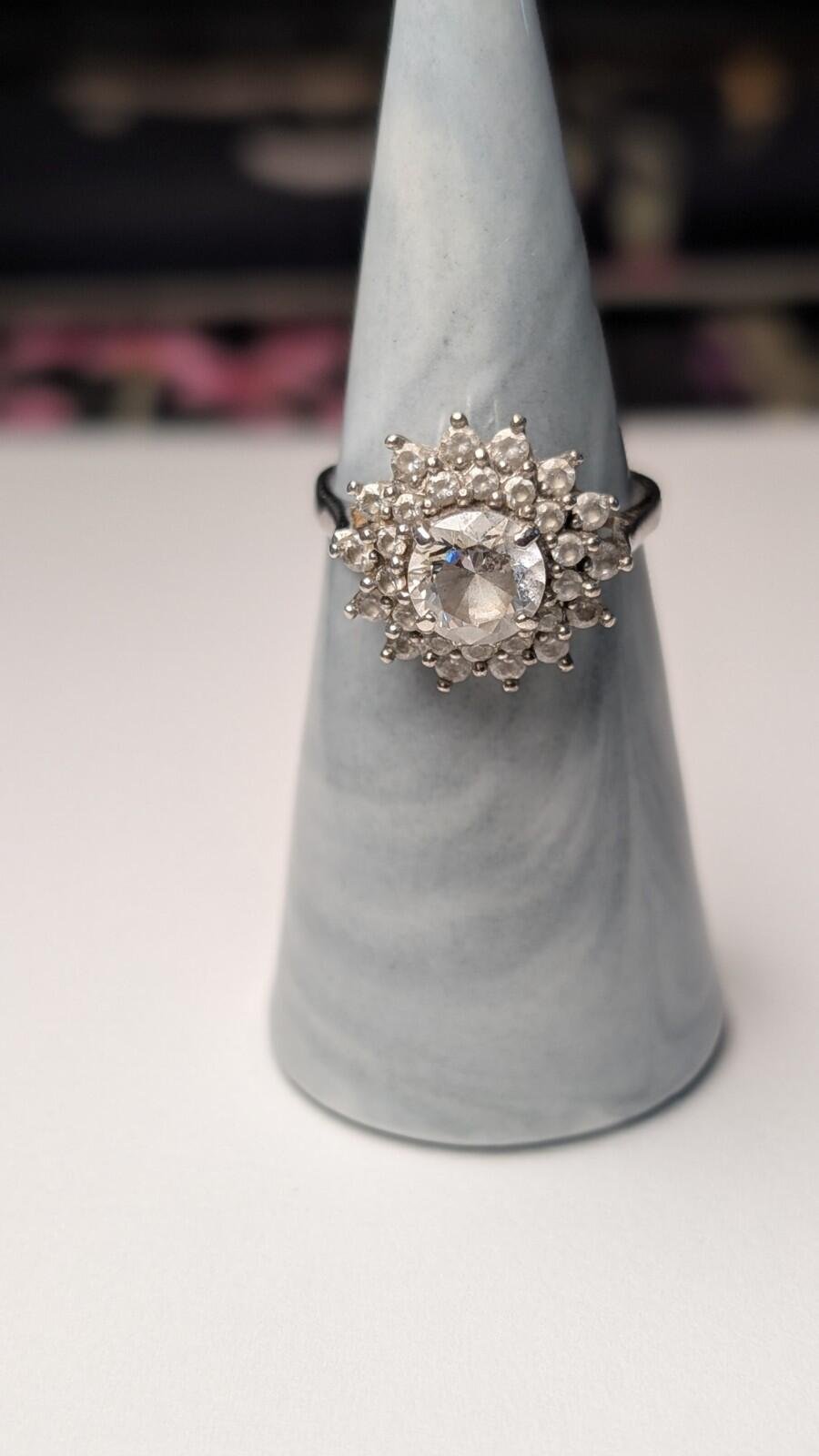 Vintage Sterling Silver Clear CZ Cluster Ring | Size P 1/2 | 925 Silver - Image 8