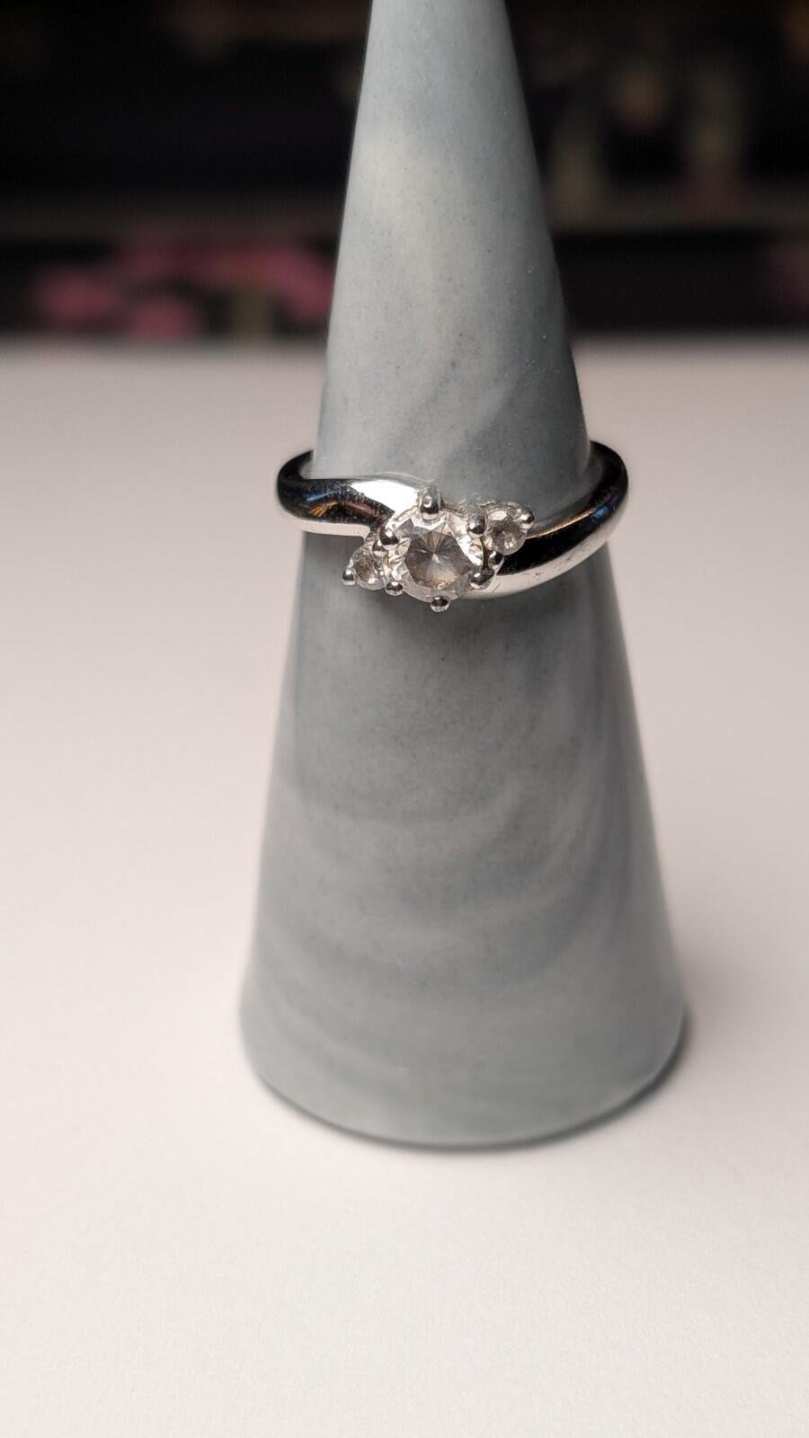 Vintage Sterling Silver 3 Stone Trilogy Ring | Size N 1/2 | 925 Silver - Image 7