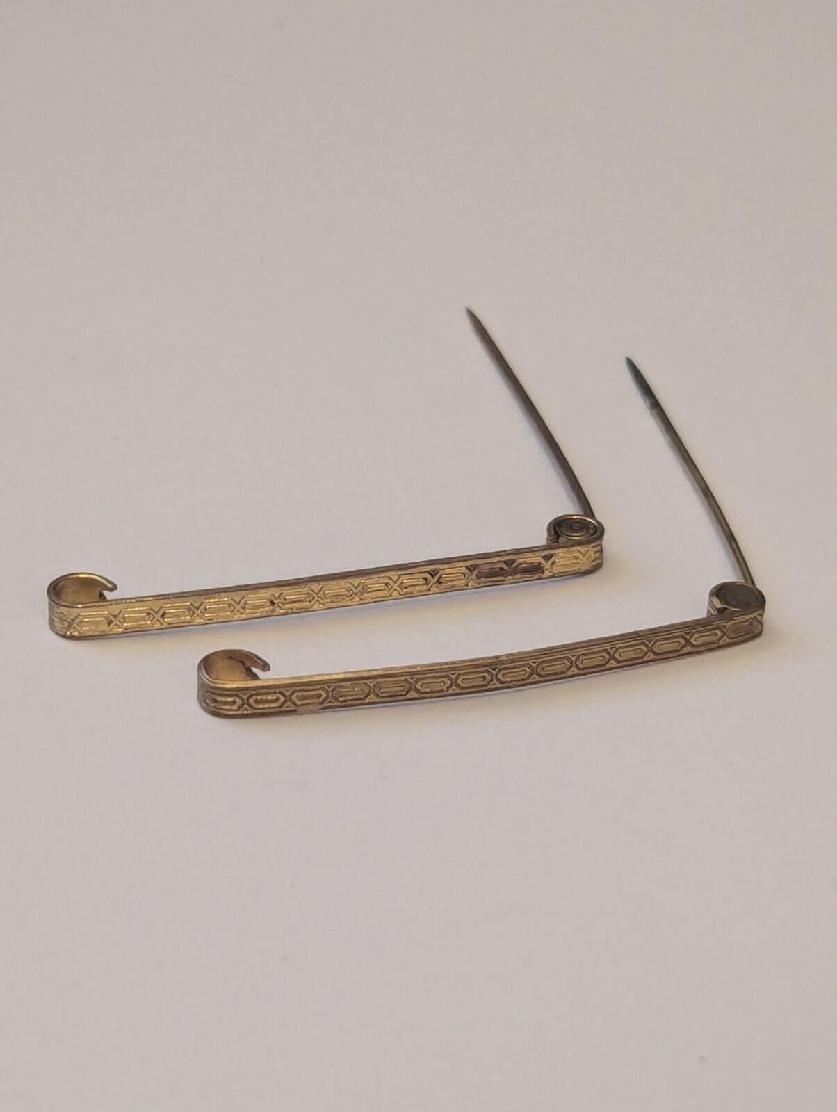 Antique Pair Of Edwardian/Victorian Gold Tone Pin Brooches - Image 2
