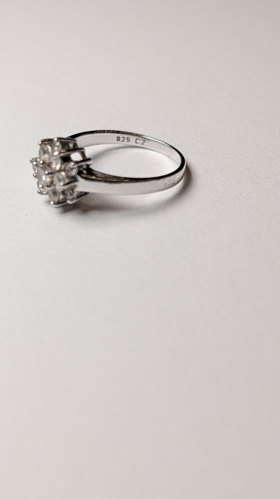 Vintage Sterling Silver Clear Cluster Ring | Size M 1/2 - Image 4