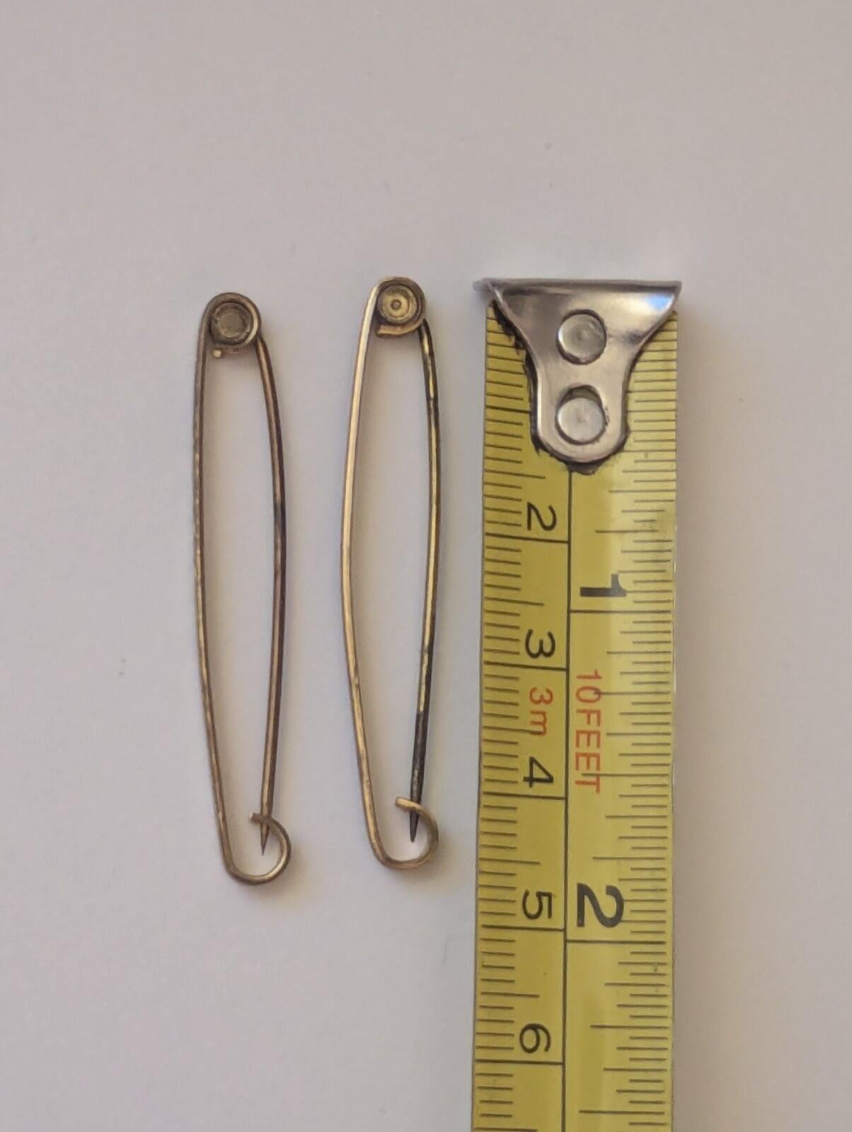 Antique Pair Of Edwardian/Victorian Gold Tone Pin Brooches - Image 6