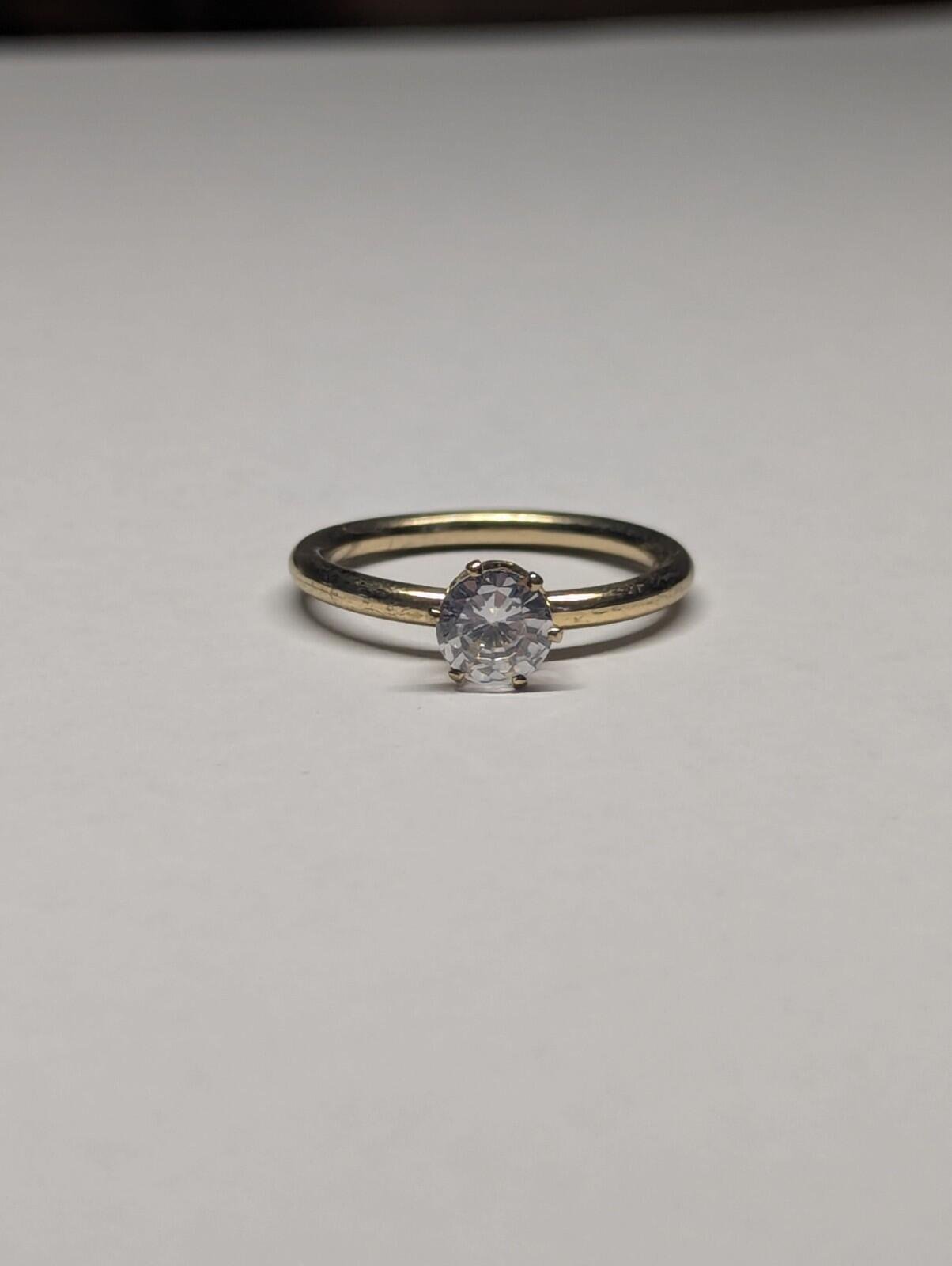 Vintage Costume Jewellery Solitaire CZ Gold Tone Ring | Size P | Solitaire Ring - Image 3