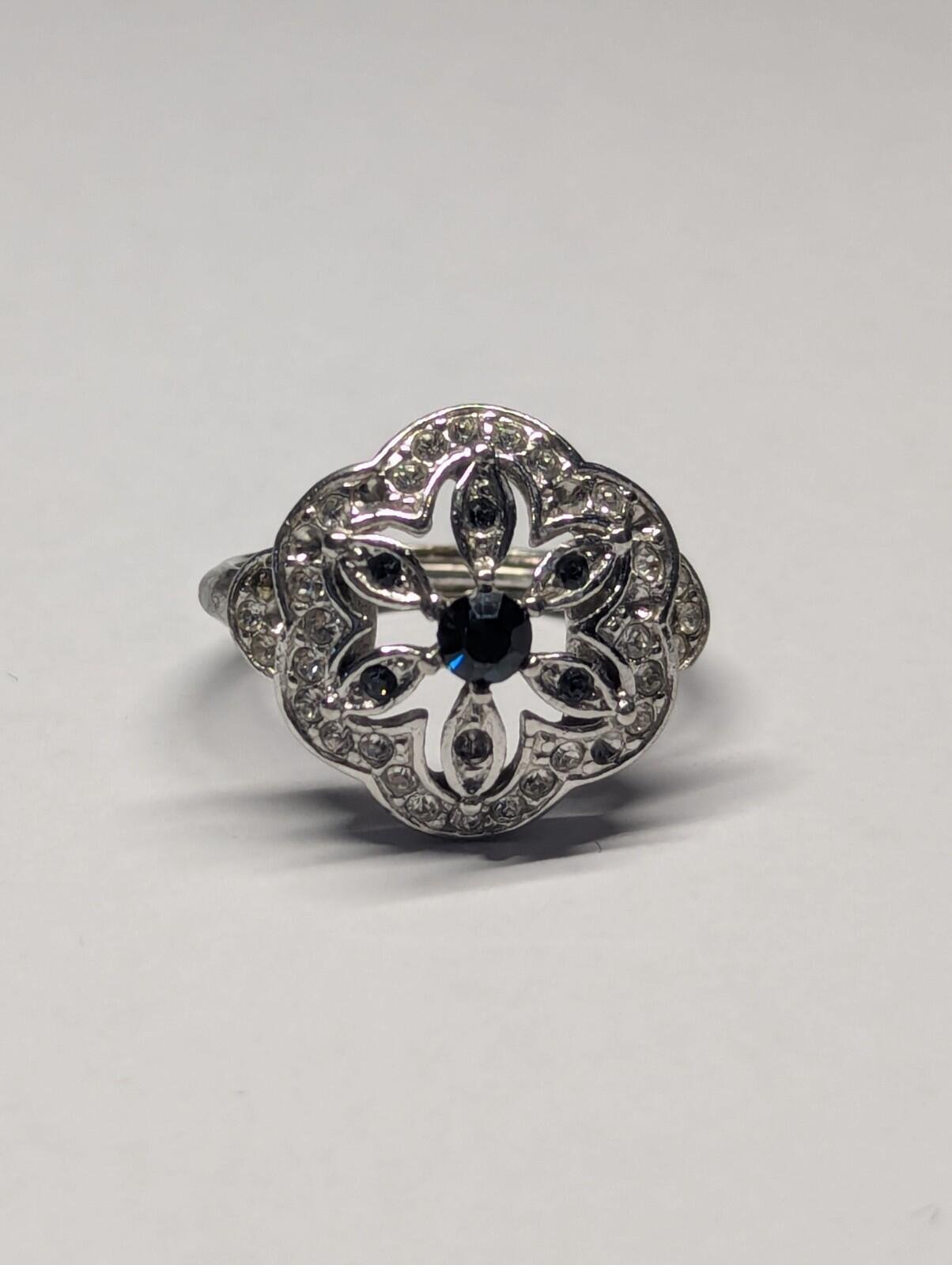 Vintage Costume Jewellery Blue And Clear Gemstones Ring | Size N 1/2 - Image 2
