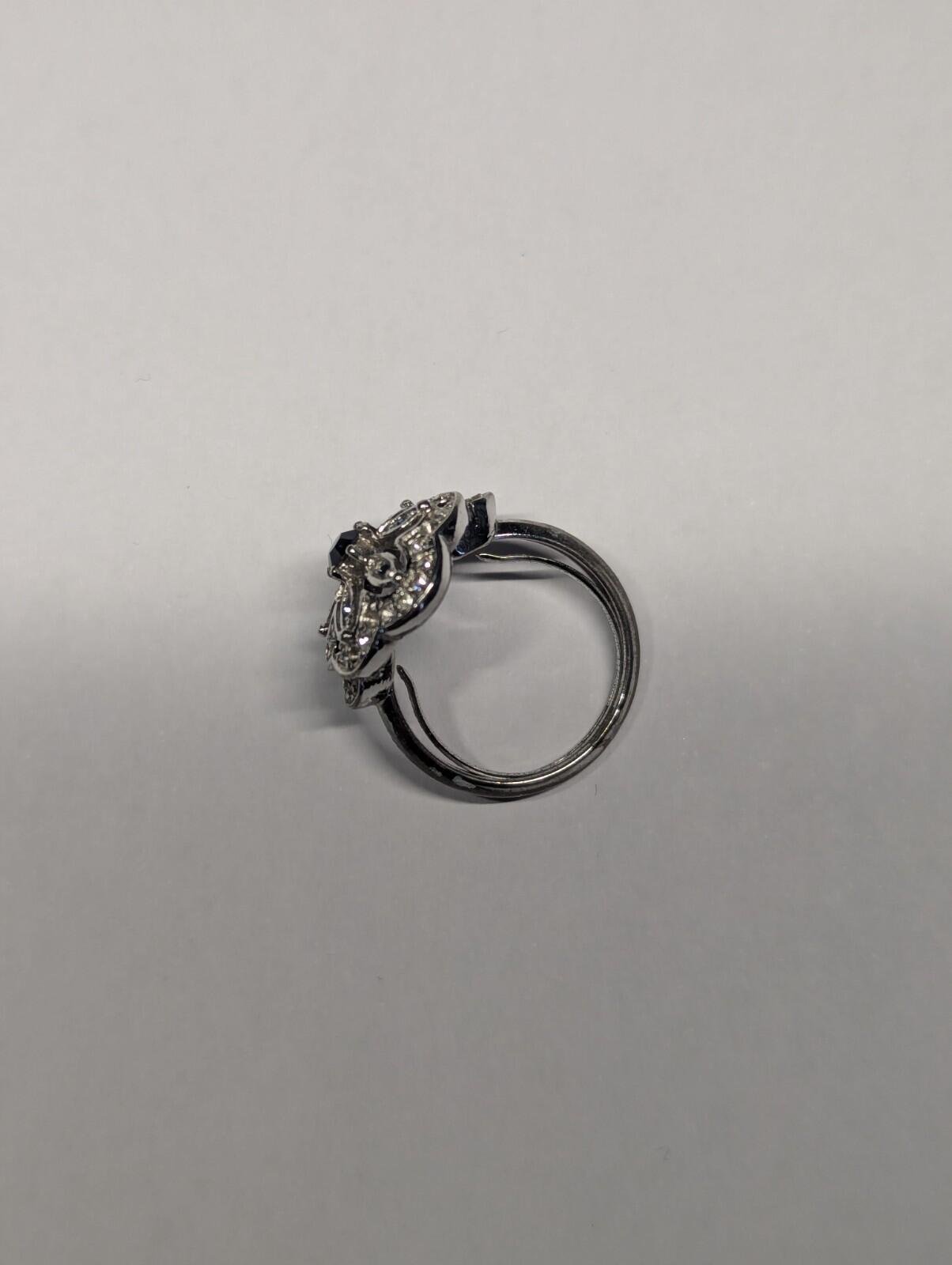 Vintage Costume Jewellery Blue And Clear Gemstones Ring | Size N 1/2 - Image 7