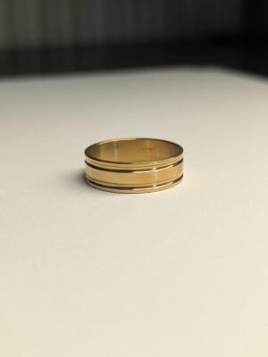 Costume Jewellery Chunky Gold Tone Band Ring | Size W 1/2