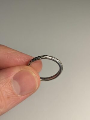 Costume Jewellery Simple Line Design Band Ring Size K 1/2