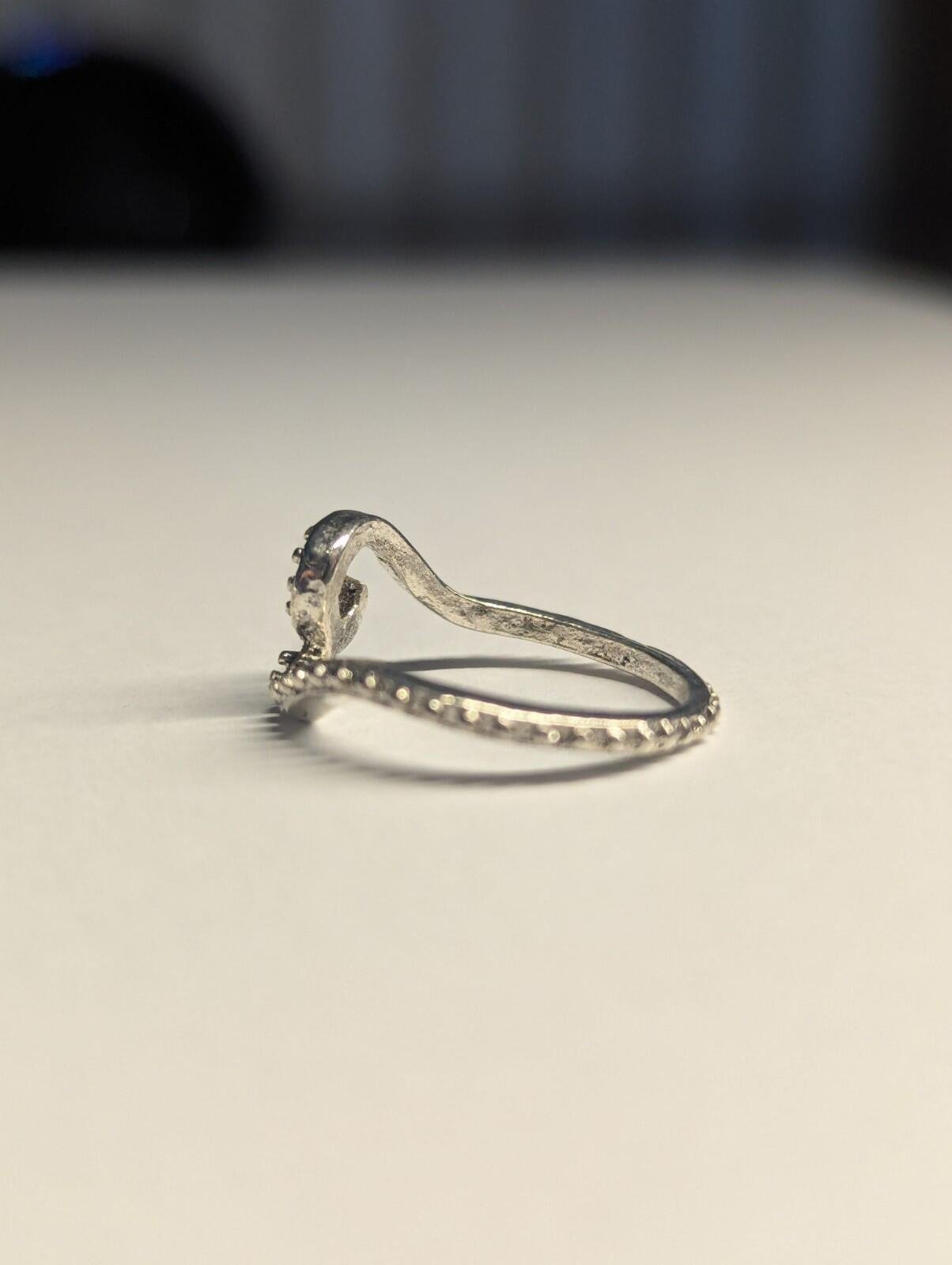Costume Jewellery Tenticle Style Silver Tone Ring Size K 1/2 - Image 7