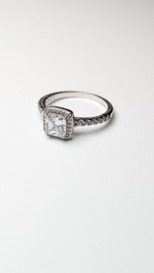 Vintage Sterling Silver Clear CZ Halo Gemstone Ring | Size M | 925 Silver