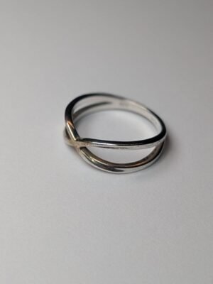 Vintage Sterling Silver Crossover Ring | Size S | 925 silver
