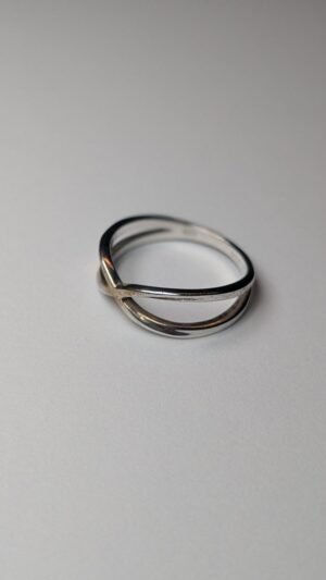 Vintage Sterling Silver Crossover Ring | Size S | 925 silver