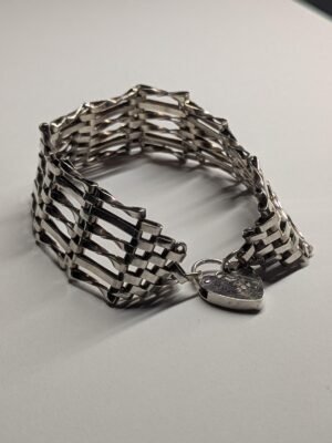 Vintage Sterling Silver Chunky Link Heart Padlock Chain Bracelet 19.5cm | 21.21g