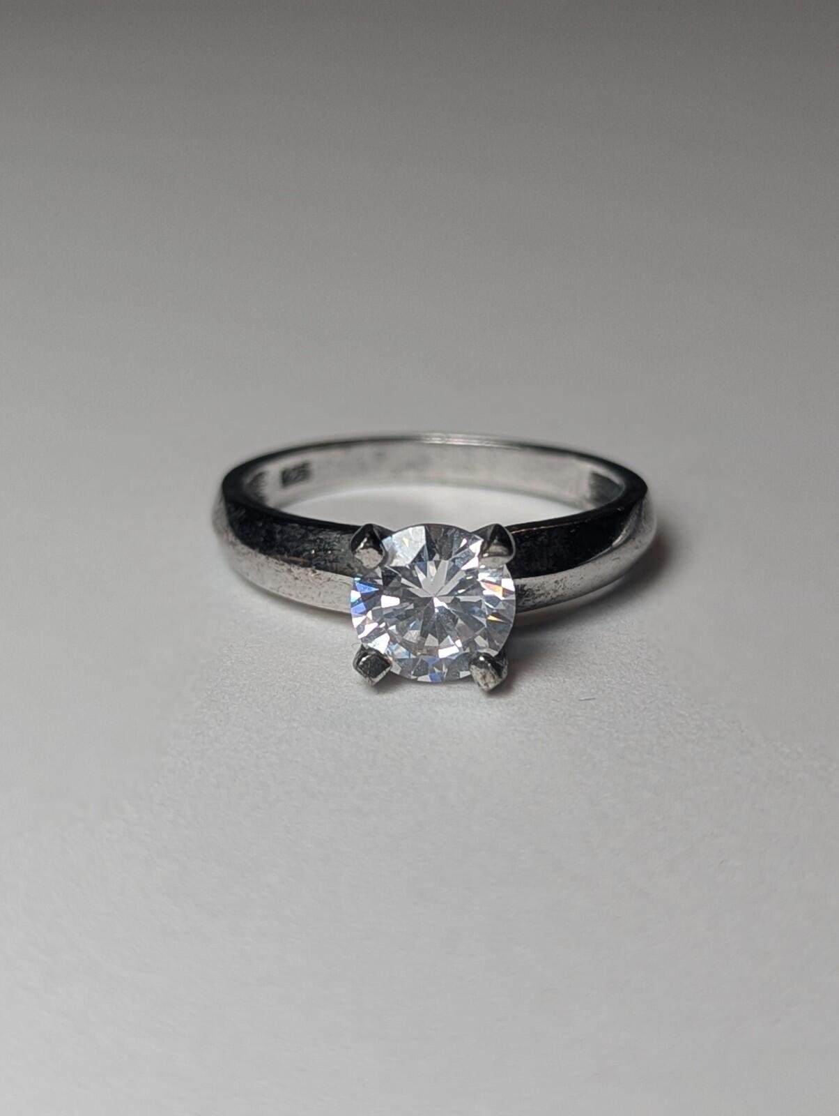Vintage Sterling Silver CZ Stone Clear Gemstone Ring | Size O | 925