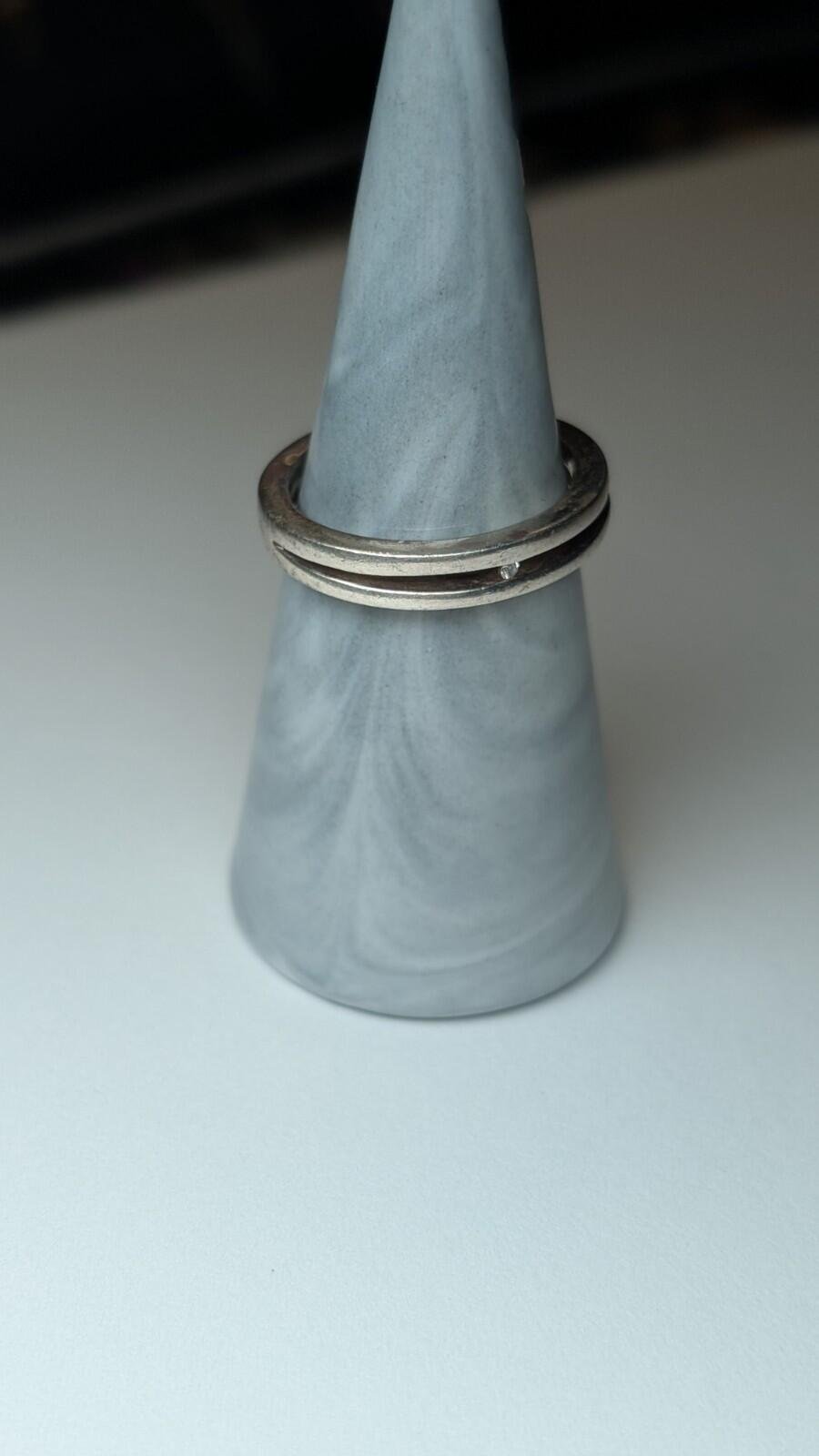Vintage Sterling Silver Clear Gemstone Band Ring | Size R | 925 Silver - Image 5