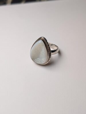 Vintage Sterling Silver Peardrop White Drusy Gemstone Ring | Size P 1/2 | 925