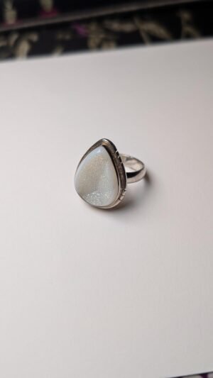 Vintage Sterling Silver Peardrop White Drusy Gemstone Ring | Size P 1/2 | 925