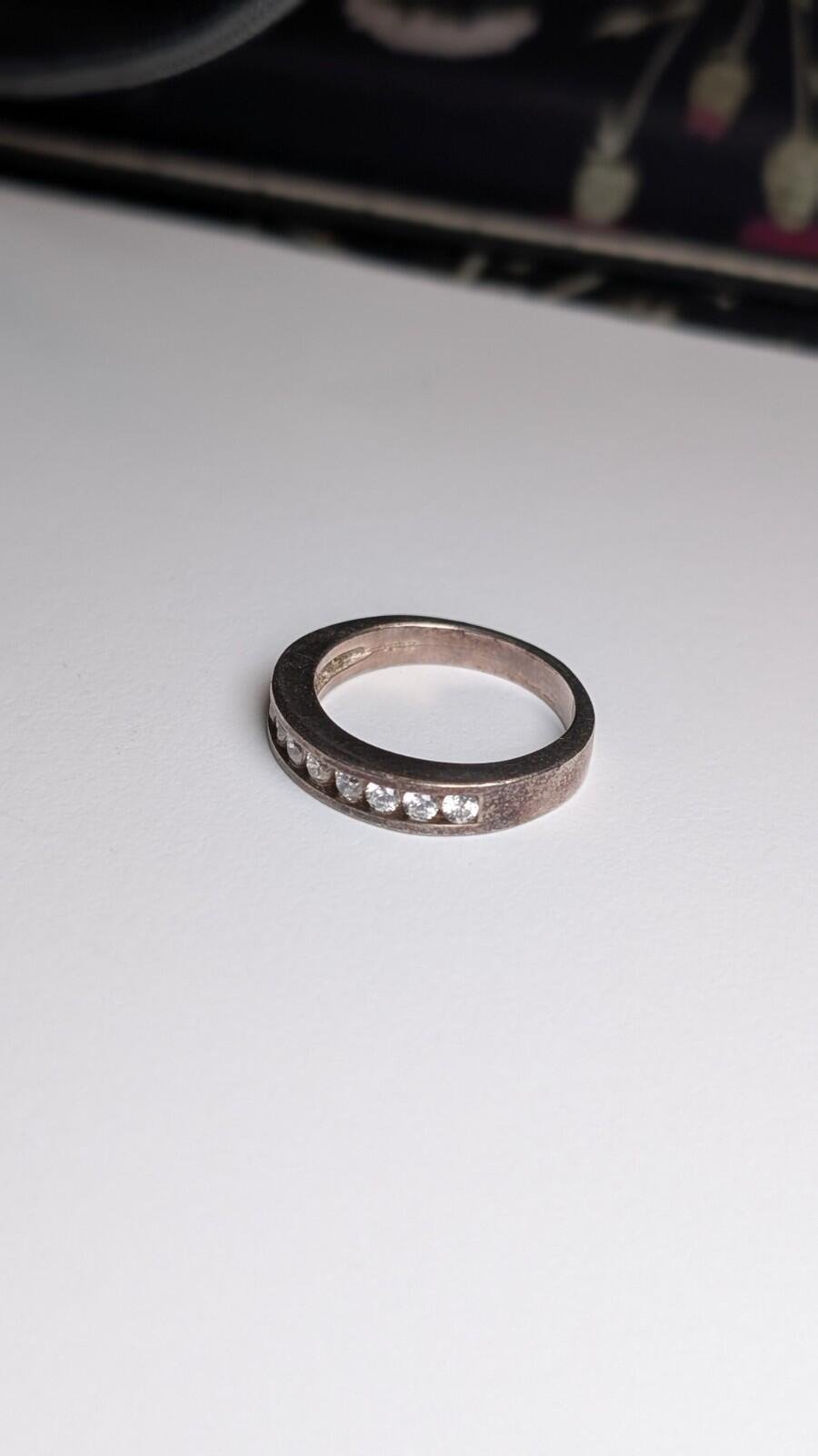 Vintage Sterling Silver Clear Gemstone Band Ring | Size S | 925 Silver - Image 3