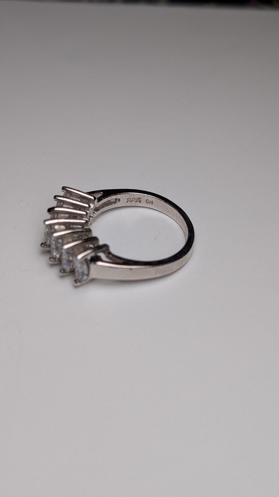 Vintage Sterling Silver Clear Gemstone Ring | Size Q | 925 Silver - Image 3