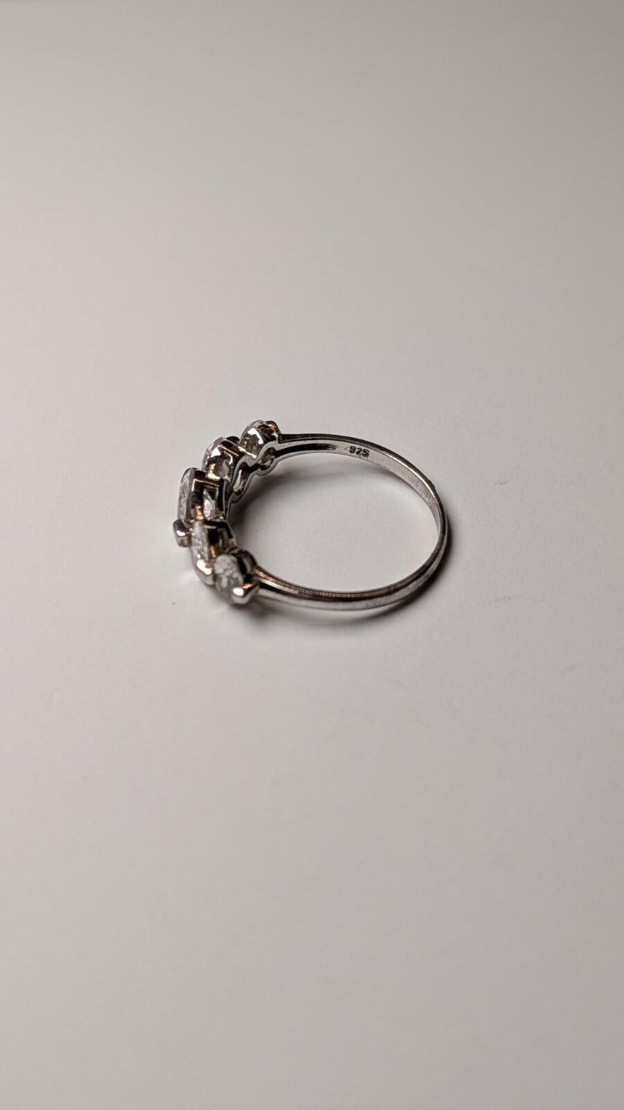 Vintage Sterling Silver CZ 5 Stone Clear Gemstone Ring | Size P 1/2 | 925 - Image 4