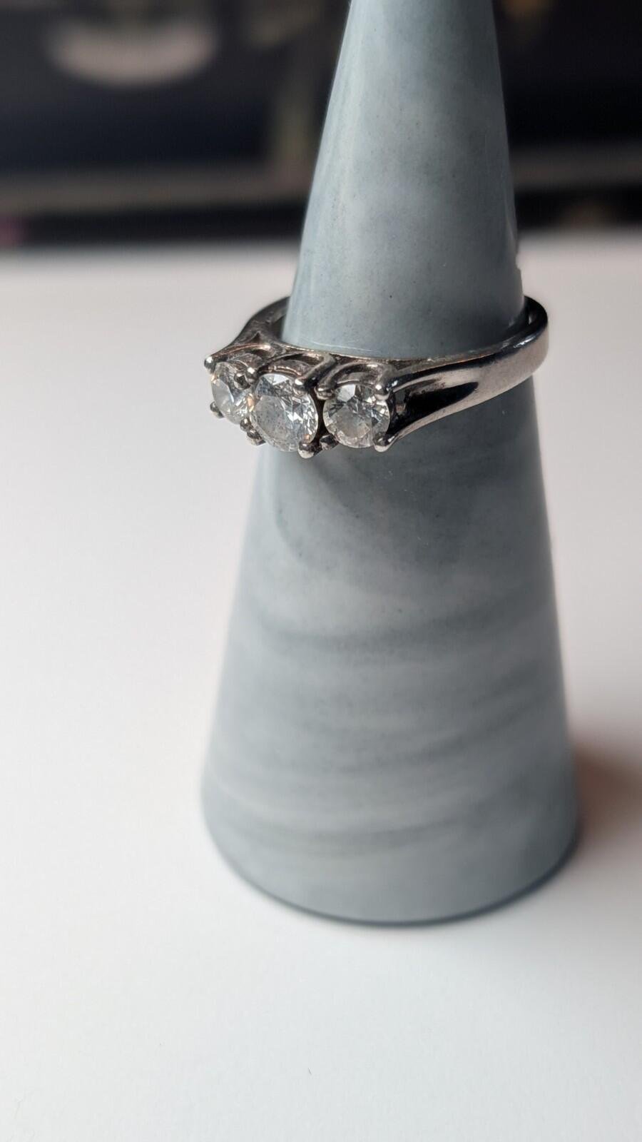 Vintage Sterling Silver CZ 3 Stone Ring | Size N | 925 Silver - Image 7