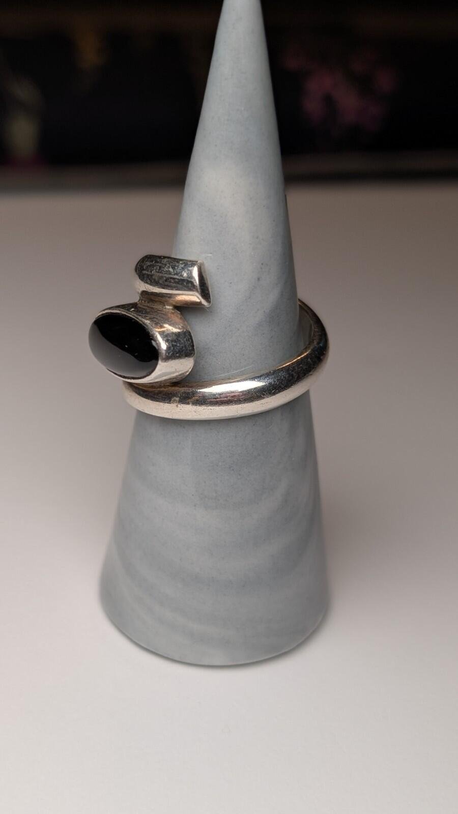 Vintage Sterling Silver Swirl Black Onyx Ring | Size P 1/2 | 925 Silver - Image 10