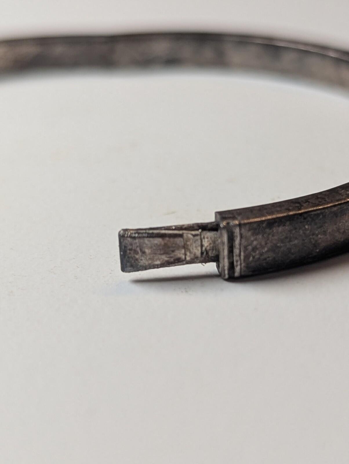 Vintage Sterling Silver Black Onyx & Mother Of Pearl Bangle | 12g | 925 Silver - Image 6