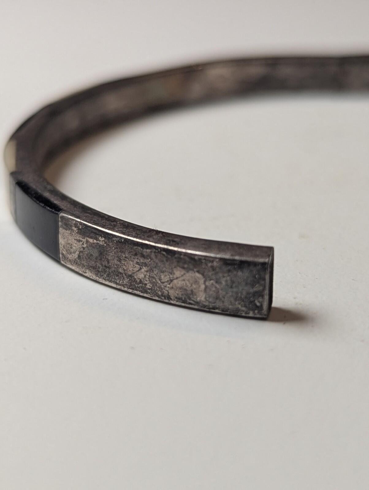 Vintage Sterling Silver Black Onyx & Mother Of Pearl Bangle | 12g | 925 Silver - Image 7