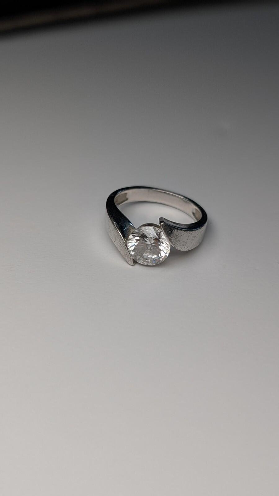 Vintage Sterling Silver CZ Stone Ring | Size N | 925 Silver - Image 2