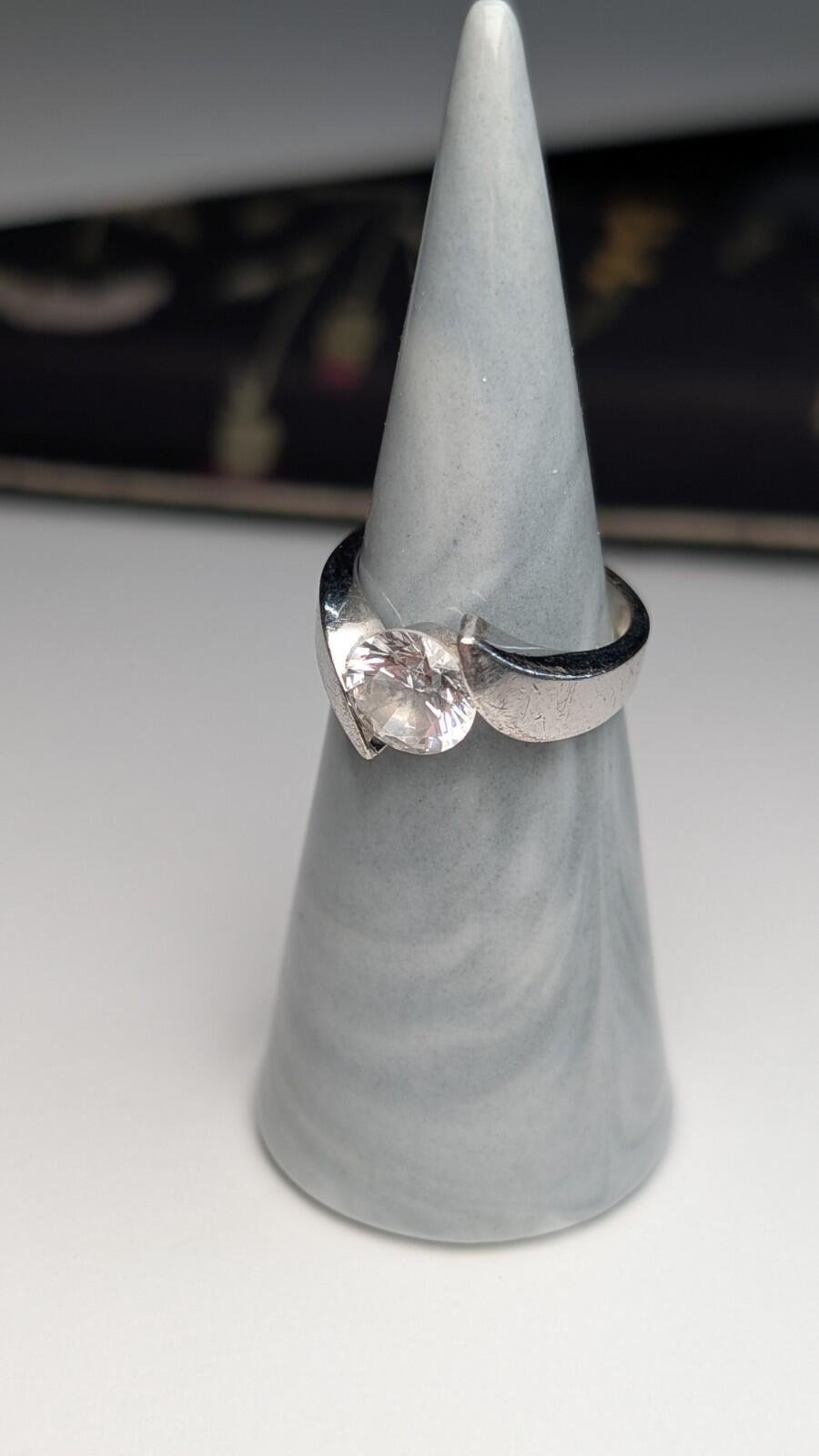 Vintage Sterling Silver CZ Stone Ring | Size N | 925 Silver - Image 4