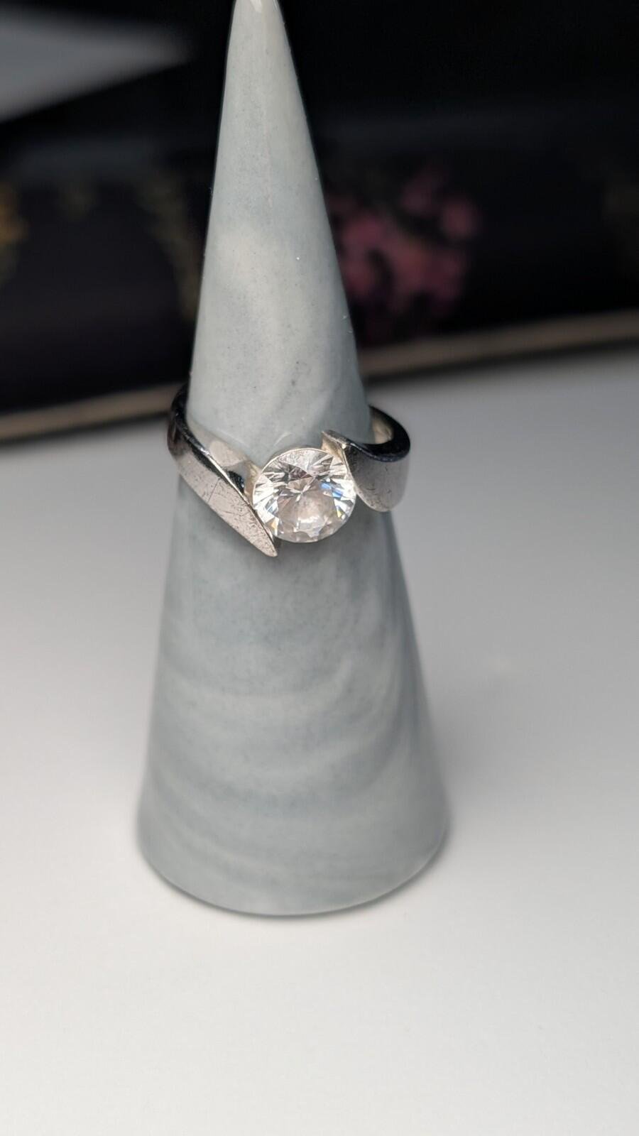 Vintage Sterling Silver CZ Stone Ring | Size N | 925 Silver - Image 10