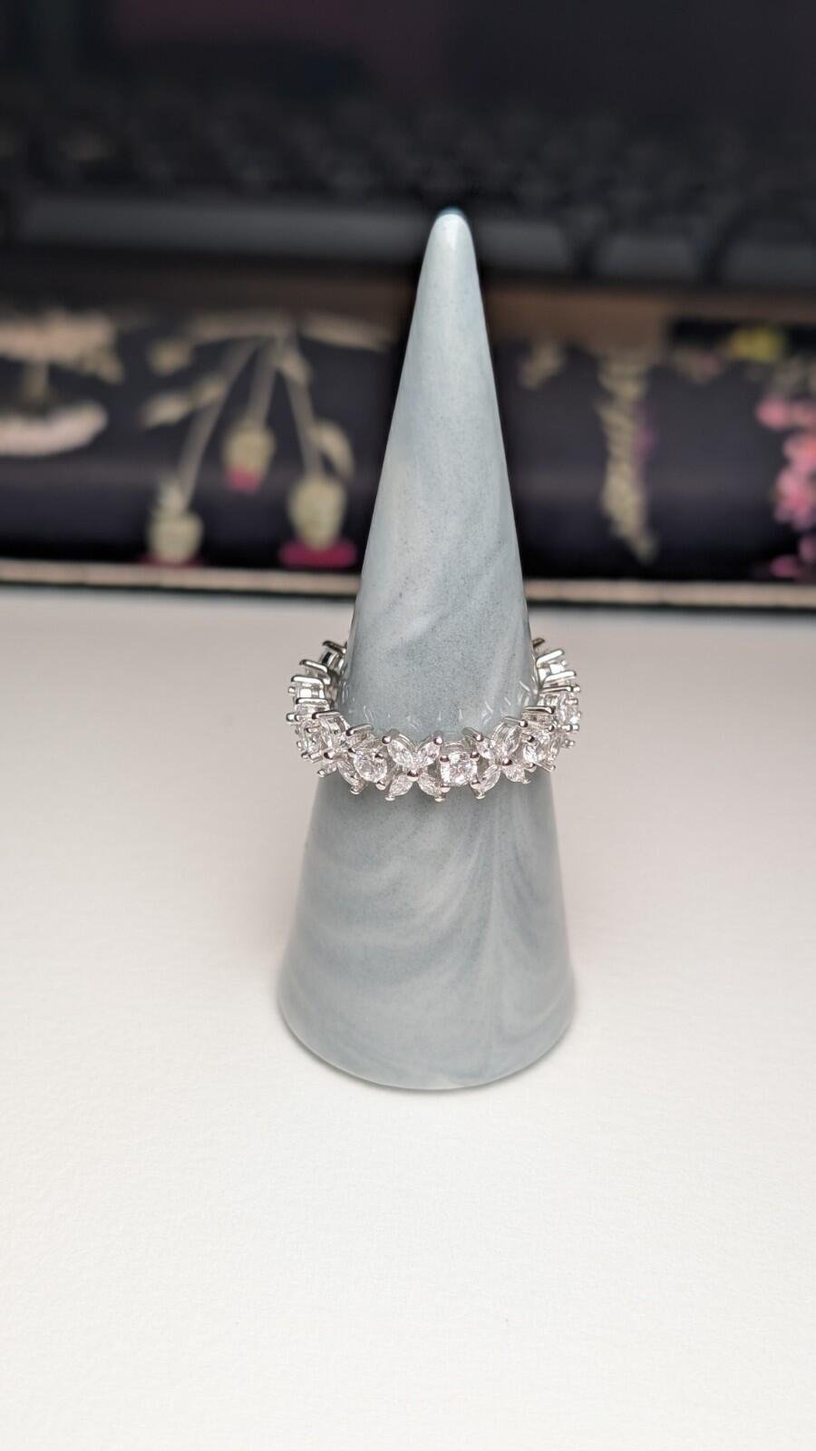 Vintage Sterling Silver CZ Stones Flower Eternity Ring | S 1/2 | 925 Silver