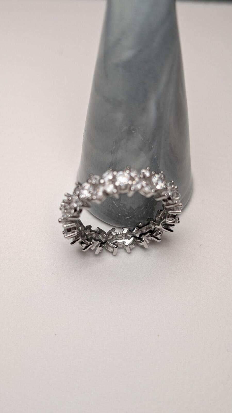 Vintage Sterling Silver CZ Stones Flower Eternity Ring | S 1/2 | 925 Silver - Image 8