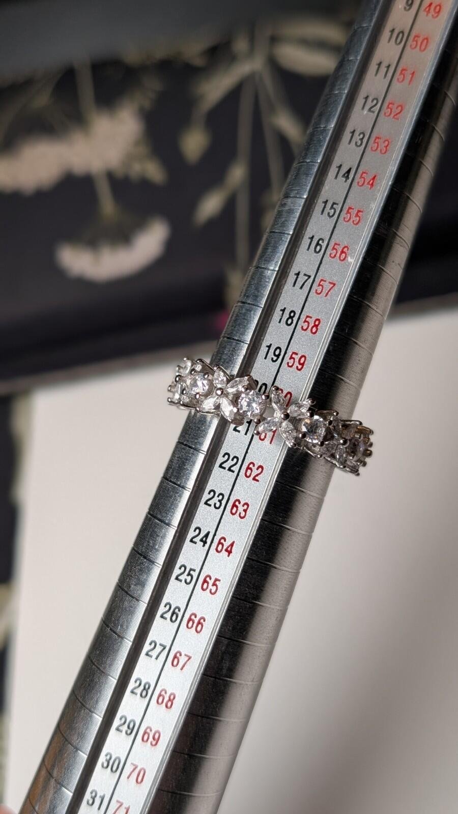 Vintage Sterling Silver CZ Stones Flower Eternity Ring | S 1/2 | 925 Silver - Image 10