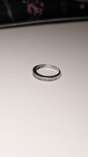 Vintage Sterling Silver CZ Gemstones Band Ring | Size Q | 925 Silver