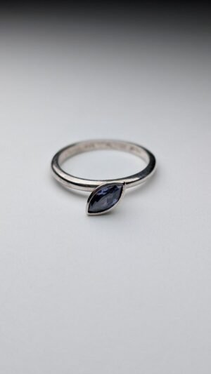 Vintage Sterling Silver Tanzanite Gemstone Ring | Size Q 1/2 | 925 Silver