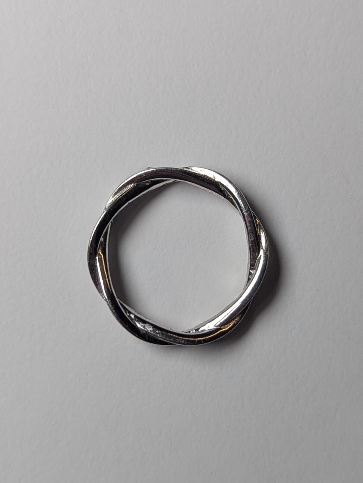 Vintage Sterling Silver Twisted Band CZ Gemstone Ring | Size K 1/2 | 925 Silver - Image 4