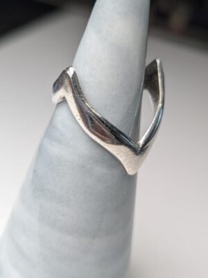 Vintage Sterling Silver 1976 Wishbone Chevron Ring | Size O 1/2 | 925 Silver