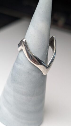 Vintage Sterling Silver 1976 Wishbone Chevron Ring | Size O 1/2 | 925 Silver