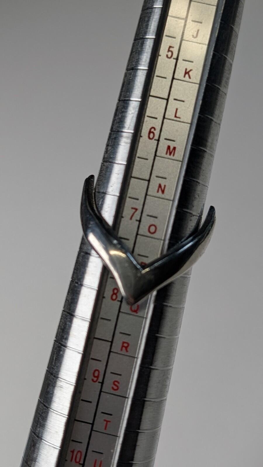 Vintage Sterling Silver 1976 Wishbone Chevron Ring | Size O 1/2 | 925 Silver - Image 7