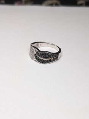 Vintage Sterling Silver Black & White CZ Cluster Leaf Ring | Size L 1/2 | 925